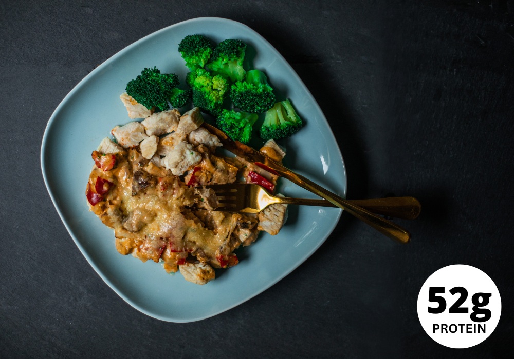 Chicken au gratin with cheese