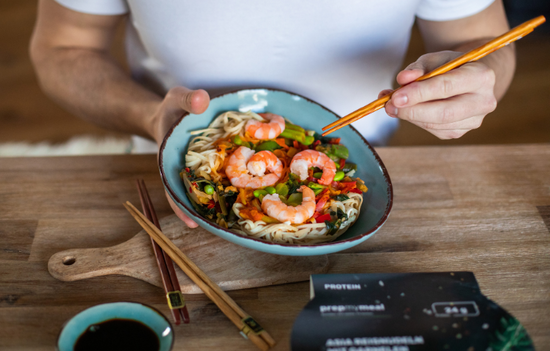 Plat Prepmymeal avec des légumes frais et des crevettes 