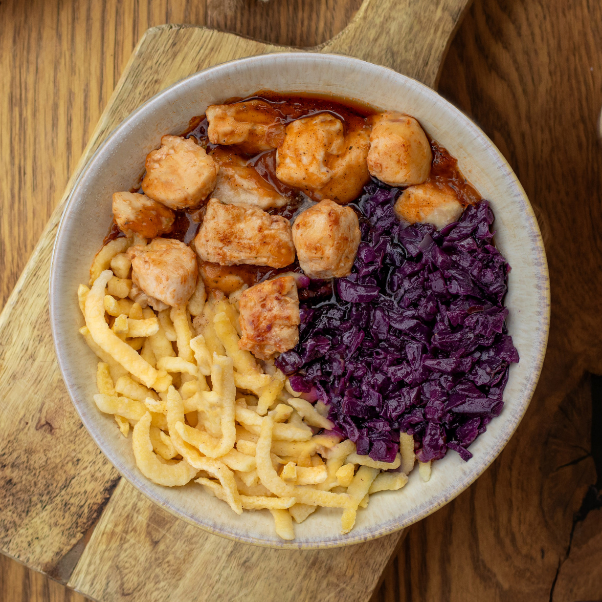 CH: Hähnchen mit Rotkohl & Spätzle